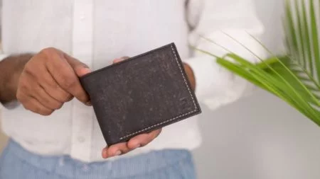 Gale Slimfold Wallet Hand
