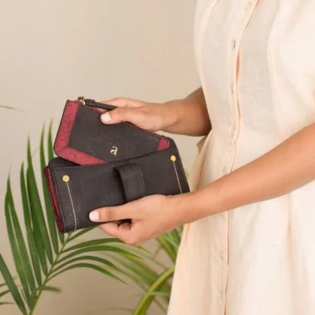 Kim Clutch Wallet Black Maroon Hand Open