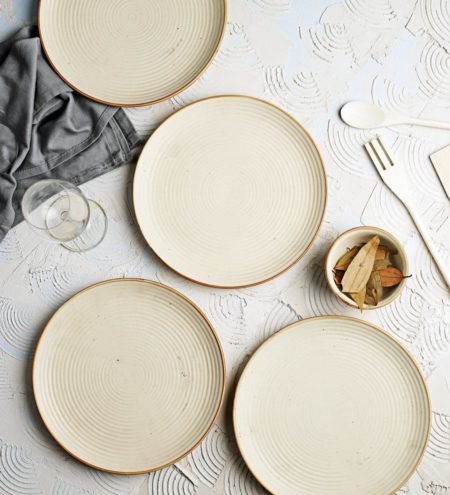 MD white dinner plates
