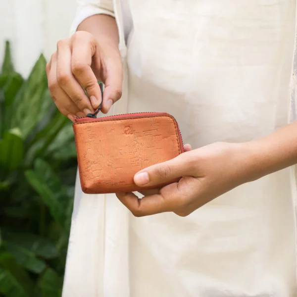 Eco-friendly-sustainable-compact-pouch