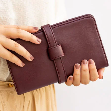 wallet-maroon-close