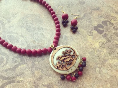 Maroon-Bird Necklace set